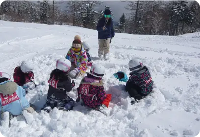 雪遊びイメージ